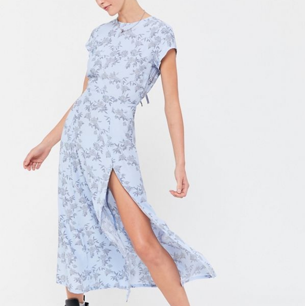 UO Lindsey cap-sleeve midi dress blue floral